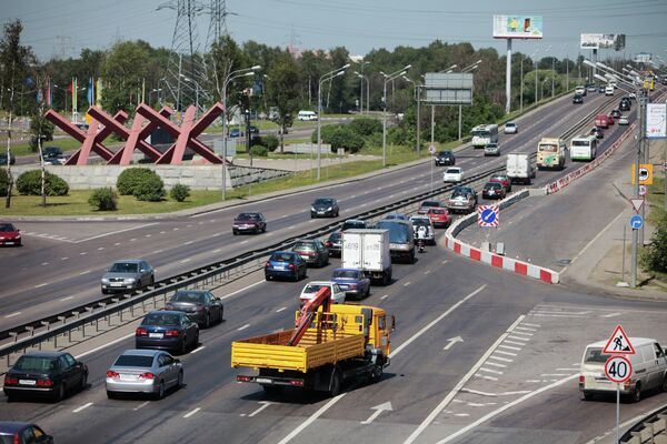 Затруднено движение на Ленинградском шоссе в связи с ремонтными работами на путепроводе Октябрьской железной дороги Затруднено движение на Ленинградском шоссе в связи с ремонтными работами на путепроводе Октябрьской железной дороги