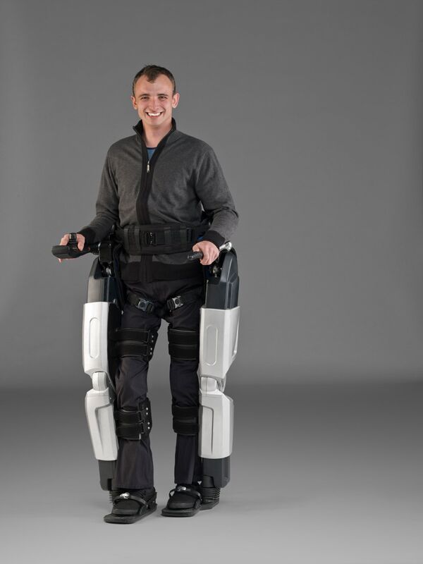 Пара роботизированных ног, созданная компанией Rex Bionics Пара роботизированных ног, созданная компанией Rex Bionics