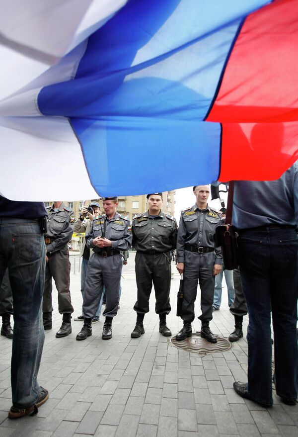 ОМОН не позволил оппозиции превратить митинг в Москве в шествие ОМОН не позволил оппозиции превратить митинг в Москве в шествие