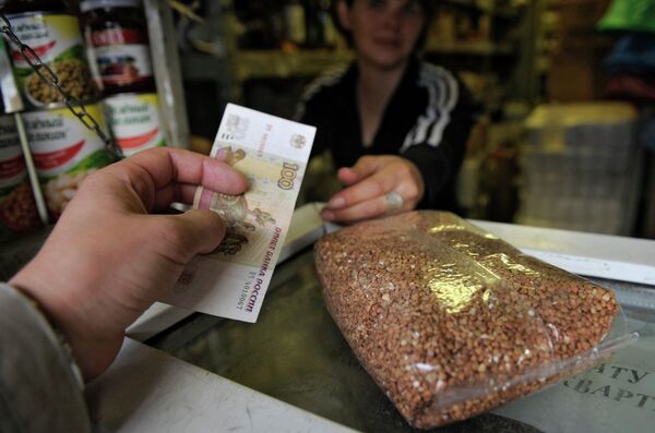 Гречневая крупа в одном из магазинов Ярославля. Архив Гречневая крупа в одном из магазинов Ярославля. Архив