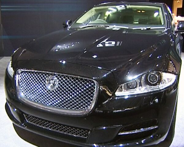 Бронированный Jaguar и Bentley ручной сборки представили в Москве Бронированный Jaguar и Bentley ручной сборки представили в Москве