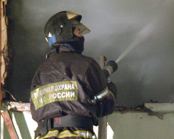 Пожар уничтожил старое двухэтажное здание в центре столицы Пожар уничтожил старое двухэтажное здание в центре столицы