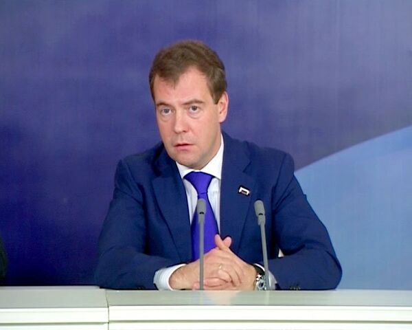 Медведев и Янукович обсудили проблемный энергетический вопрос Медведев и Янукович обсудили проблемный энергетический вопрос