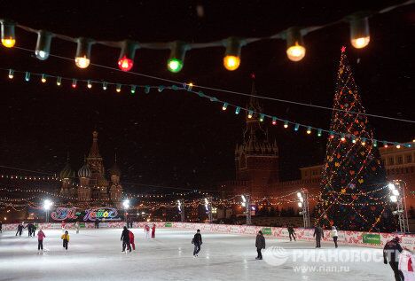 Зимняя Москва: открытие катка на Красной площади Зимняя Москва: открытие катка на Красной площади