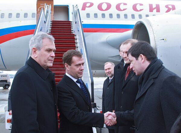 Президент РФ Д.Медведев прибыл в Варшаву Президент РФ Д.Медведев прибыл в Варшаву