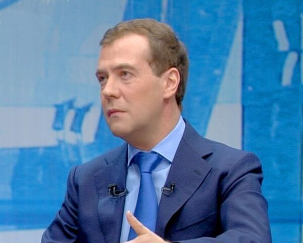 Медведев: наркоманы должны сами выбирать между смертью и лечением Медведев: наркоманы должны сами выбирать между смертью и лечением