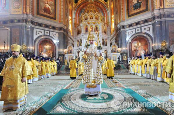 Рождественское богослужение в храме Христа Спасителя Рождественское богослужение в храме Христа Спасителя
