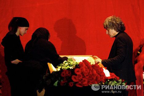 Прощание с певцом и композитором Александром Барыкиным Прощание с певцом и композитором Александром Барыкиным