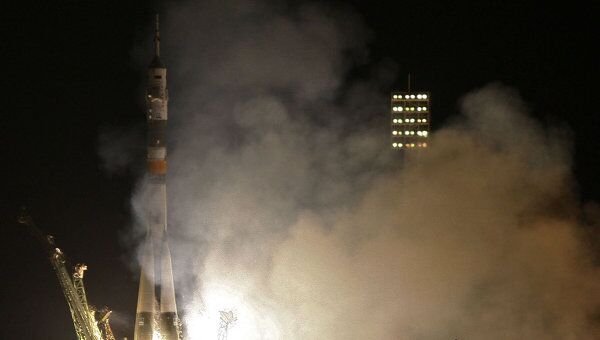 Старт космического корабля Союз ТМА-21 Гагарин на космодроме Байконур Старт космического корабля Союз ТМА-21 Гагарин на космодроме Байконур