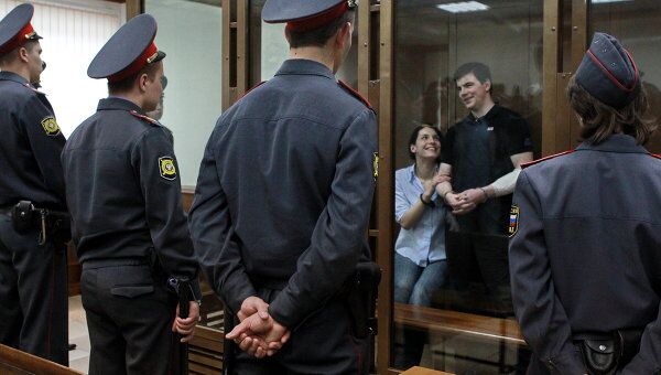 Оглашение приговора Никите Тихонову и Евгении Хасис Оглашение приговора Никите Тихонову и Евгении Хасис