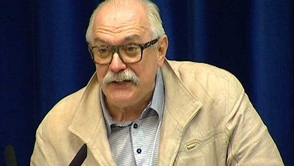 Михалков читает любимый отрывок из поэмы Твардовского Василий Теркин Михалков читает любимый отрывок из поэмы Твардовского Василий Теркин