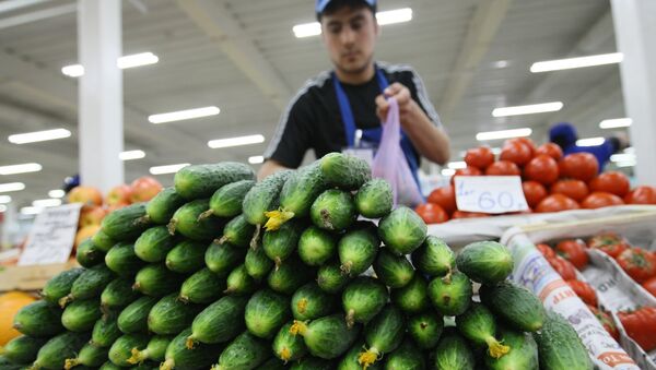 Продажа овощей на рынке. Архив Продажа овощей на рынке. Архив