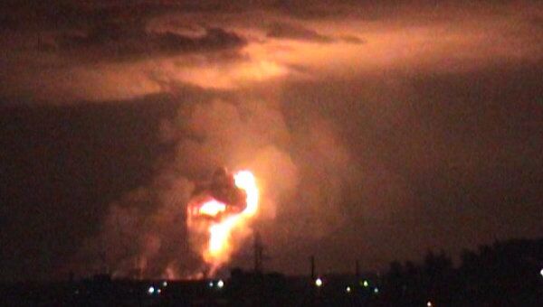 Взрывы и пожар на артиллерийском арсенале в Удмуртии Взрывы и пожар на артиллерийском арсенале в Удмуртии
