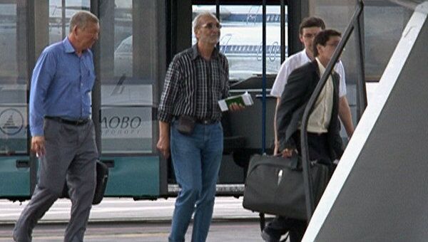 Родственники погибших в авиакатастрофе ТУ-134 вылетели в Карелию Родственники погибших в авиакатастрофе ТУ-134 вылетели в Карелию