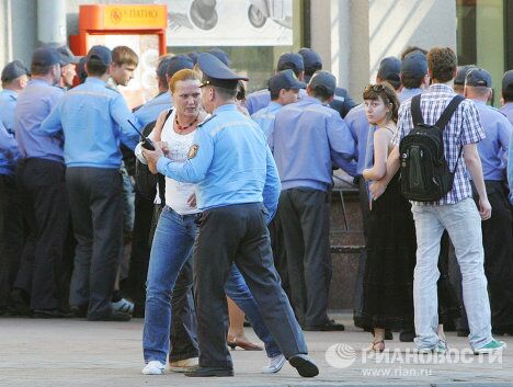 Акция белорусской оппозиции Революция через социальную сеть в Минске Акция белорусской оппозиции Революция через социальную сеть в Минске