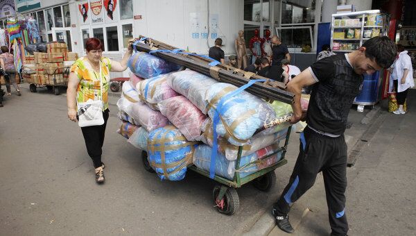 Последний день работы вещевого рынка в Лужниках Последний день работы вещевого рынка в Лужниках