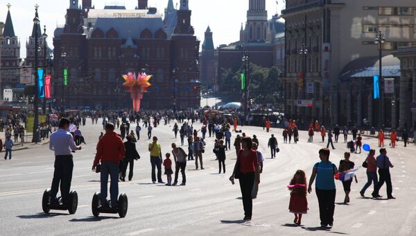 В День города Москвы на Тверской улице. Архив В День города Москвы на Тверской улице. Архив