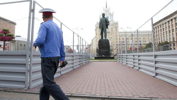 Триумфальная площадь закрыта на реконструкцию Триумфальная площадь закрыта на реконструкцию