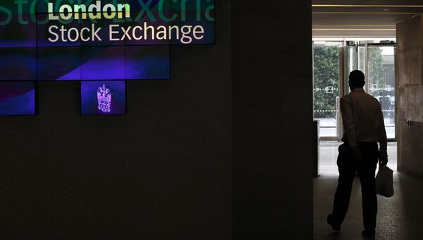 Вестибюль Лондонской фондовой биржи (LSE). Архивное фото Вестибюль Лондонской фондовой биржи (LSE). Архивное фото