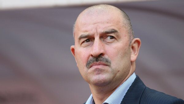 Trener Stanislav Cherchesov Pokidayushij Post Glavnogo Trenera Fk Amkar Ria Novosti 08 04 2014