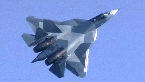 ПАК ФА Т-50 показал фигуры высшего пилотажа на МАКС -2011 ПАК ФА Т-50 показал фигуры высшего пилотажа на МАКС -2011