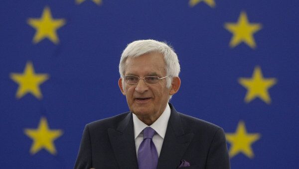 Председатель Европарламента Ежи Бузек. Председатель Европарламента Ежи Бузек.
