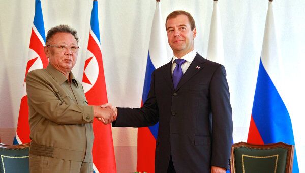 Президент РФ Д.Медведев встретился с лидером Северной Кореи Ким Чен Иром Президент РФ Д.Медведев встретился с лидером Северной Кореи Ким Чен Иром