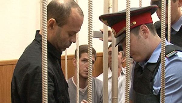 Бывший подполковник Павлюченков отказался общаться с журналистами в суде Бывший подполковник Павлюченков отказался общаться с журналистами в суде