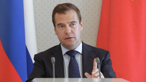 Медведев поручил за месяц определить, кто будет оценивать госзакупки Медведев поручил за месяц определить, кто будет оценивать госзакупки