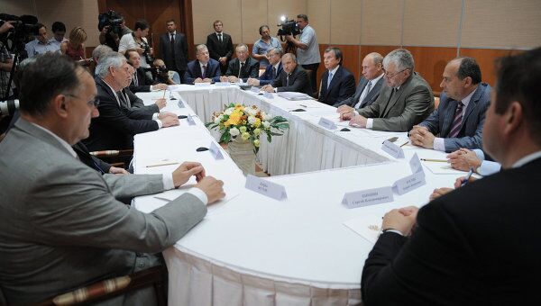 Встреча премьер-министра РФ Владимира Путина с руководством компании ЭксонМобил Встреча премьер-министра РФ Владимира Путина с руководством компании ЭксонМобил