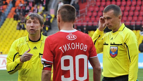 Андрей Тихонов (на первом плане). Архив Андрей Тихонов (на первом плане). Архив