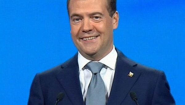 Медведев назвал причины, по которым согласился возглавить список ЕР Медведев назвал причины, по которым согласился возглавить список ЕР