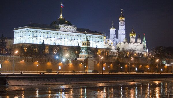 Вид на Кремлевскую набережную. Архивное фото Вид на Кремлевскую набережную. Архивное фото