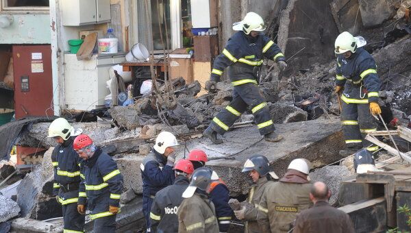 На месте взрыва газа в жилом доме в Бронницах На месте взрыва газа в жилом доме в Бронницах