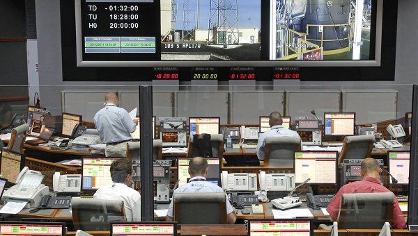 Подготовка к запуску российской ракеты-носителя Союз-СТ с космодрома Куру во французской Гвиане Подготовка к запуску российской ракеты-носителя Союз-СТ с космодрома Куру во французской Гвиане