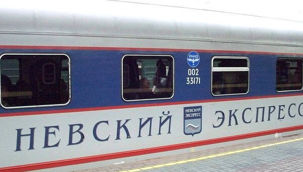 Невский экспресс на Московском вокзале Санкт-Петербурга Невский экспресс на Московском вокзале Санкт-Петербурга