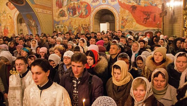 Рождество Христово в Богоявленском Кафедральном соборе в Томске, архивное фото Рождество Христово в Богоявленском Кафедральном соборе в Томске, архивное фото