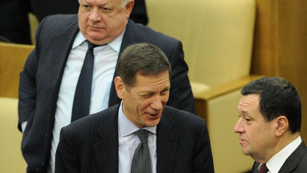Депутаты Госдумы РФ Виктор Заварзин, Александр Жуков и Андрей Макаров (слева направо). Архивное фото Депутаты Госдумы РФ Виктор Заварзин, Александр Жуков и Андрей Макаров (слева направо). Архивное фото
