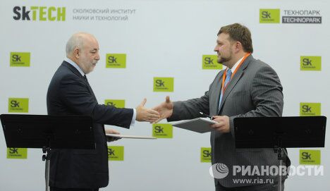 Президент фонда Сколково Виктор Вексельберг и губернатор Кировской области Никита Белых Президент фонда Сколково Виктор Вексельберг и губернатор Кировской области Никита Белых