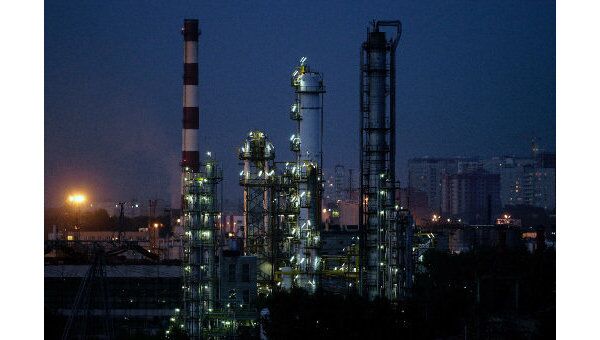 Московский нефтеперерабатывающий завод, архивное фото Московский нефтеперерабатывающий завод, архивное фото
