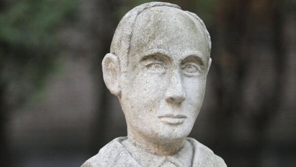 Памятник Раулю Валленбергу Памятник Раулю Валленбергу