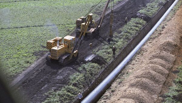 Строительство газопровода Уренгой-Помары-Ужгород. Архивное фото Строительство газопровода Уренгой-Помары-Ужгород. Архивное фото