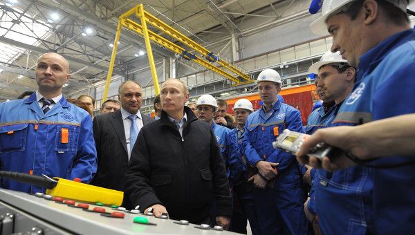 Премьер-министр РФ В.Путин посетил ЗАО Тихвинский вагоностроительный завод Премьер-министр РФ В.Путин посетил ЗАО Тихвинский вагоностроительный завод