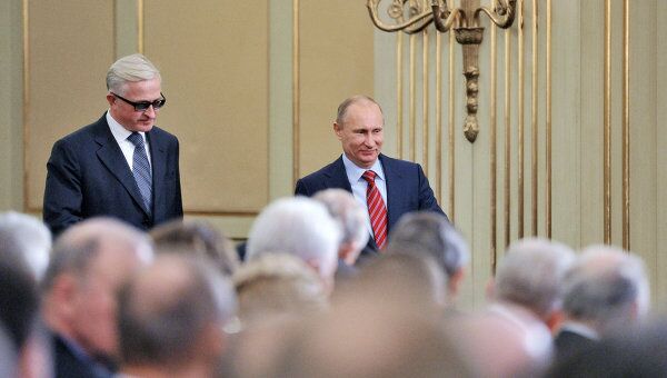 Владимиру Путину на съезде РСПП в четверг 9 февраля практически удалось добиться от предпринимателей одобрения налога на роскошь, которым их-то и предполагается обложить Владимиру Путину на съезде РСПП в четверг 9 февраля практически удалось добиться от предпринимателей одобрения налога на роскошь, которым их-то и предполагается обложить