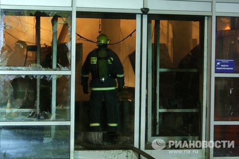 Пожар в гипермаркете К- Раута в Петербурге Пожар в гипермаркете К- Раута в Петербурге