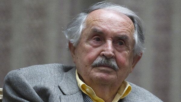 Сценарист Тонино Гуэрра Сценарист Тонино Гуэрра