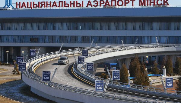 Здание национального аэропорта Минск. Архивное фото Здание национального аэропорта Минск. Архивное фото