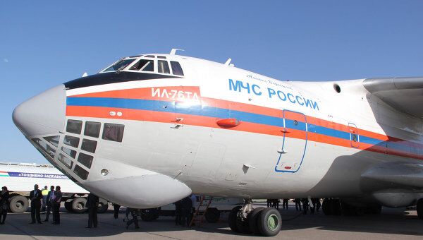 Самолет МЧС России. Архивное фото Самолет МЧС России. Архивное фото