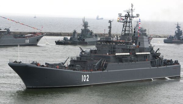 Репетиция парада Балтийского флота ко Дню ВМФ Репетиция парада Балтийского флота ко Дню ВМФ