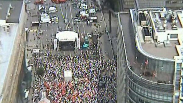 Митинг на проспекте Академика Сахарова. Фото сделанно с вертолета ГУ МВД России по г. Москве Митинг на проспекте Академика Сахарова. Фото сделанно с вертолета ГУ МВД России по г. Москве